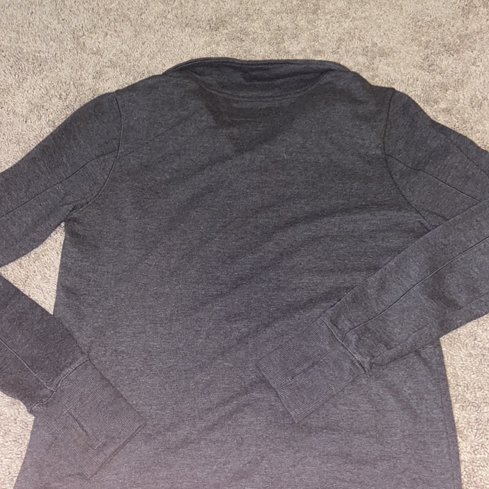 College pullover. - Picture 3 of 4